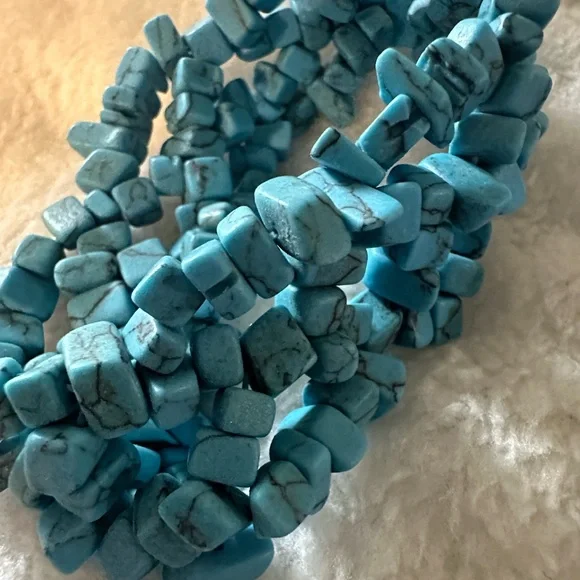 Avon vintage Turquoise Stone Stretch Bracelet - Picture 11 of 16